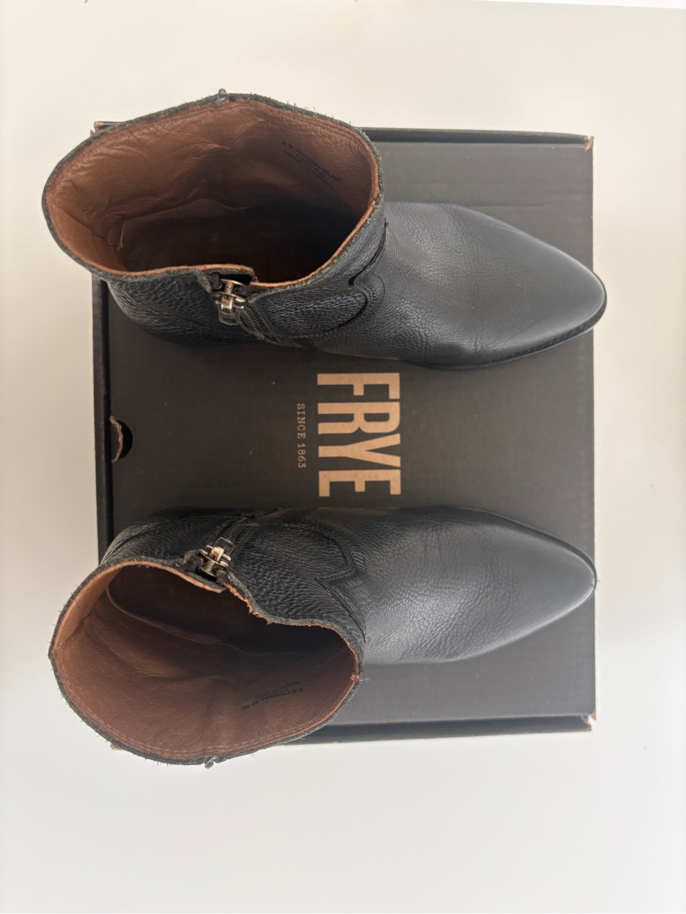 Frye Black Billy Boot Leather Ankle Boot - Picture 2 of 12